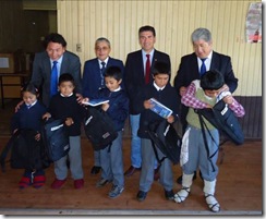 Frontel y Municipalidad de Ercilla entregaron mochilas a alumnos