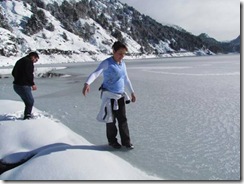 Se congela laguna Quillelhue de Curarrehue