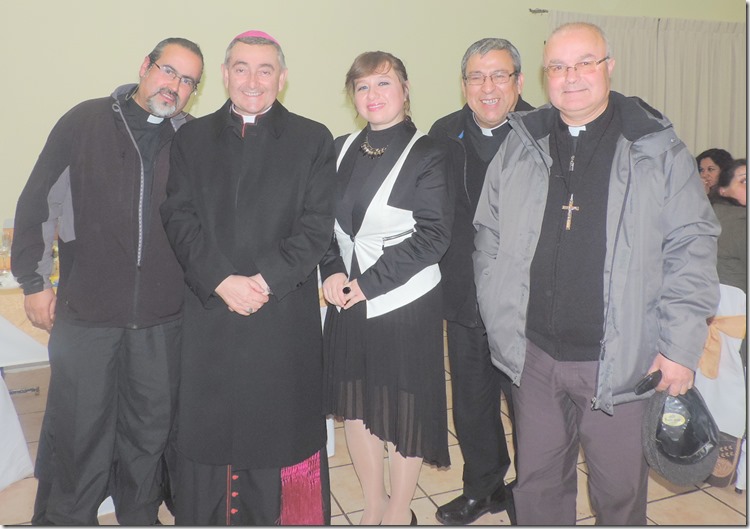 directora dicrep, obispo, vicario y sacerdotes