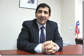 Guillermo Vásquez director regional de la Superintendencia de Educación