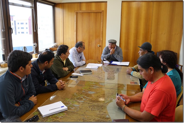 Reunión para abordar situación de Puente Huilio se realizó en Dirección Regional de Vialidad  (2)