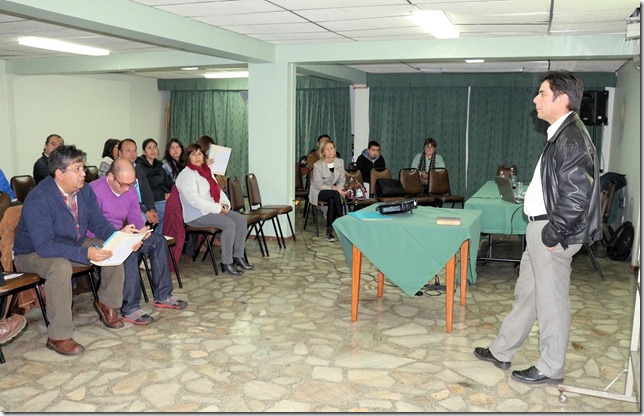 PDC Araucanía Sur realiza en Temuco jornada _Escenario Político Financiero para las próximas elecciones municipales_  (4)
