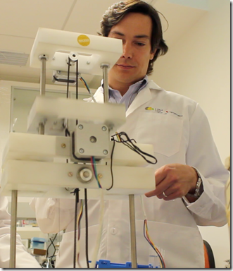 Juan Pablo Acevedo y Robots vasos sanguíneos
