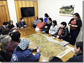 Dirigentes de sectores del camino Freire - Cunco se reunieron con Director de Vialidad (1)