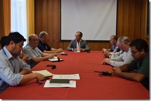 Alcalde de Villarrica se reúne con autoridades de Bomberos