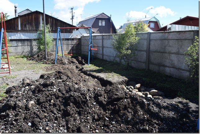 Municipalidad realiza trabajos de drenaje en plazoleta de Villa Italia (2)