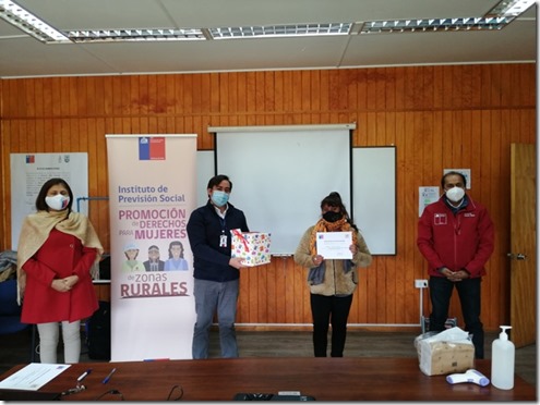 Directora Sernameg, Sara Suazo, Director regional IPS ChileAtiende, Joaquín Núñez, Usuaria y Seremi de Trabajo, Patricio Saénz