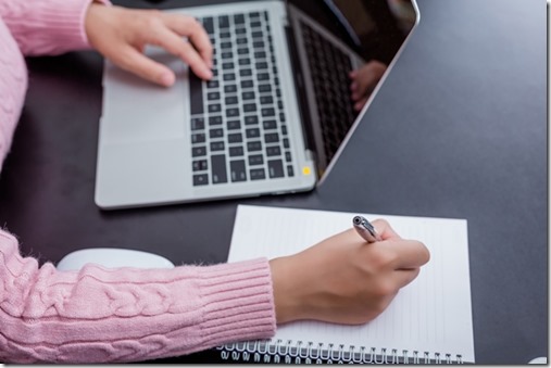 Young woman working office.