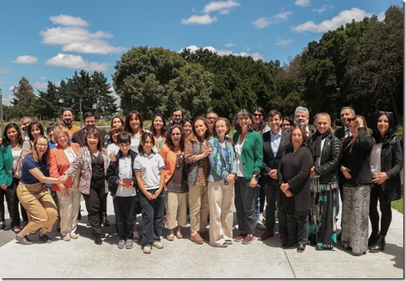 Municipalidad de Temuco y Fundación CMPC firman convenio para que más de 3.800 estudiantes participen de la Escuela del Bosque CMPC 2023 2