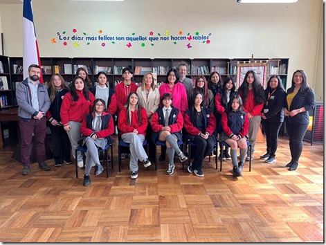 ESTUDIANTES LICEO GABRIELA MISTRAL