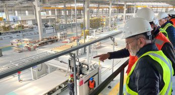 Gobernador René Saffirio visitó Canada House, la planta de construcción industrializada de viviendas más grande de Latinoamérica
