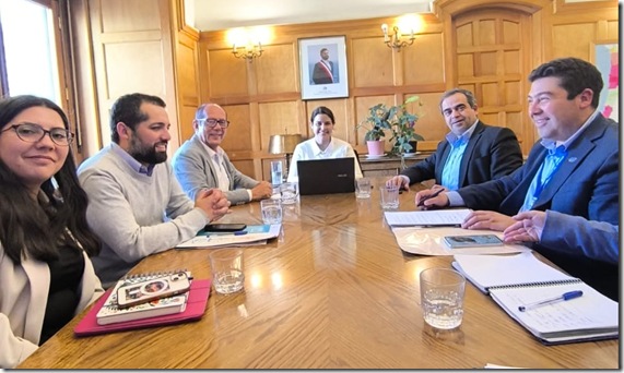 Alcalde de Villarrica busca mejoras en Santiago