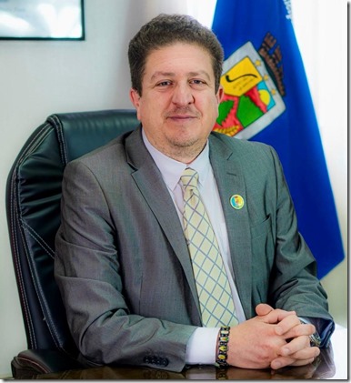 Funcionarios de Lumaco viajan fuera del país durante licencia médica