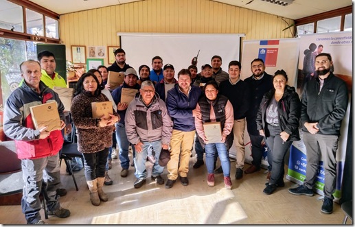 Entregan radios a Juntas de Vigilancia en Galvarino