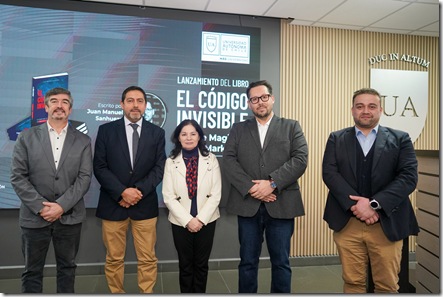 FOTO lanzamiento del libro el código invisible 3
