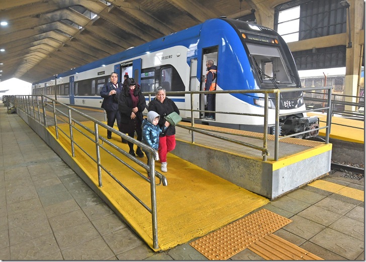 EFE inicia fabricación de 4 trenes en La Araucanía