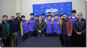 Lautaro premia a campeones regionales de básquetbol