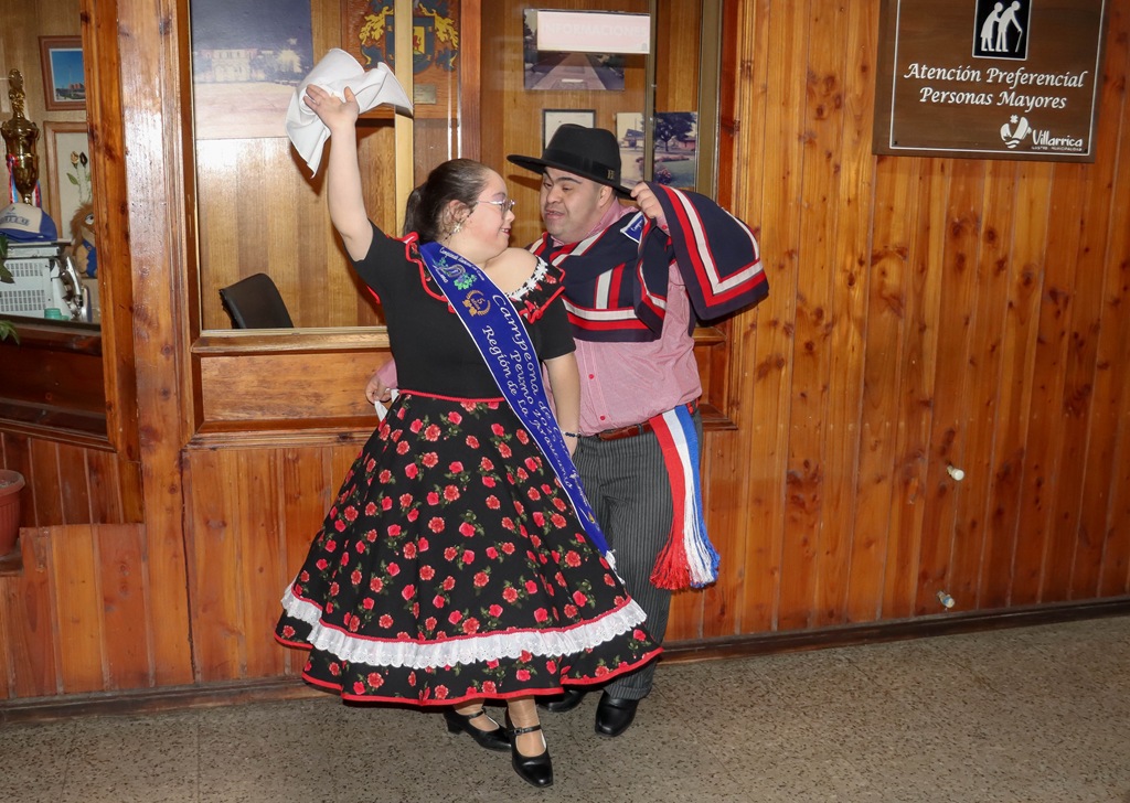 Campeones regionales de Cueca Inclusiva van al Nacional de Peumo 2025