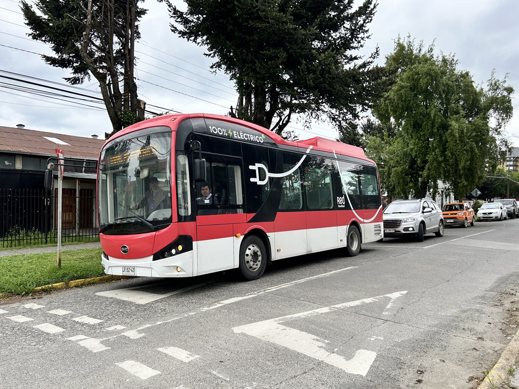 MTT publica bases de licitación de 51 buses eléctricos en Villarrica