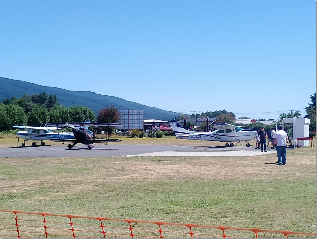 8-aviones-tierra-gente