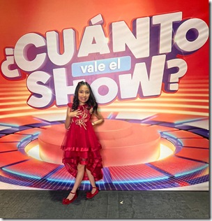 NI&Ntilde;A CANTANTE 2