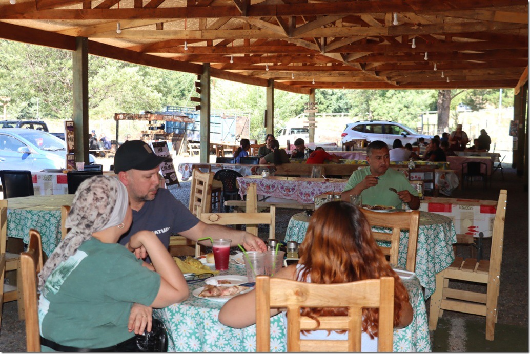 photo_4945166473957673941_y