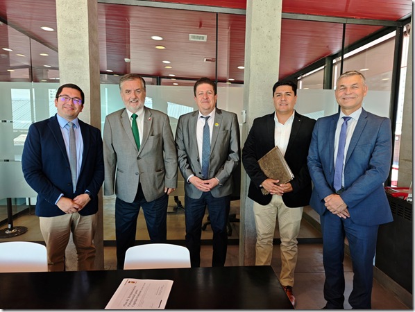 Reuni&oacute;n Santiago 2