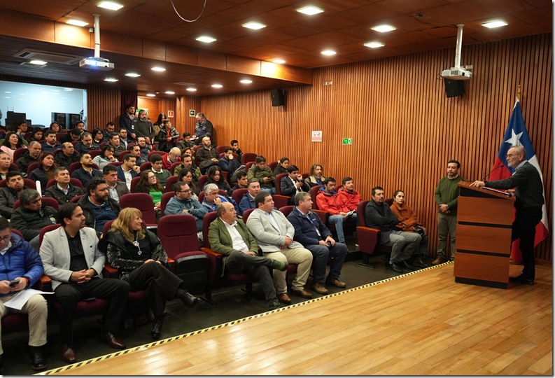 Gobierno de La Araucan&iacute;a anuncia fondo para equipar a los 32 municipios con equipamiento de &uacute;ltima generaci&oacute;n para enfrentar emergencias (2)