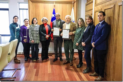 FOTO firma convenio ua y ufro 2