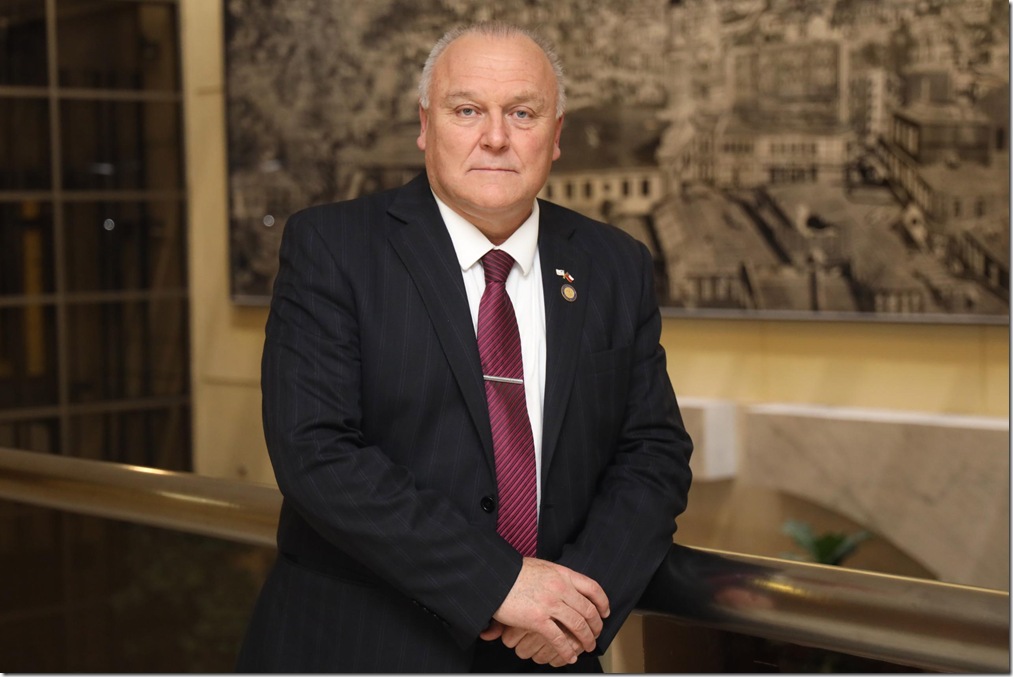 Senador Miguel Becker