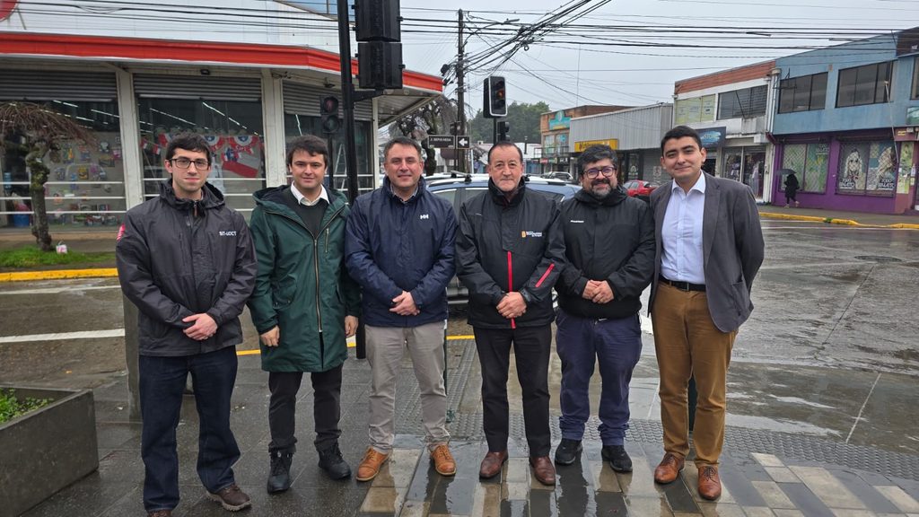 Autoridades presentan proyecto de modernización de semáforos inteligentes en la ciudad de Angol
