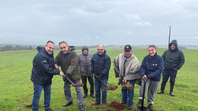 Ceremonia de primera piedra para proyecto de riego fotovoltaico en comunidad mapuche de Malleco