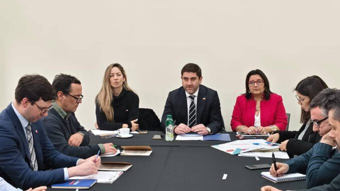 Miembros del Consejo Regional de Capacitación de La Araucanía aprueban inversión de 568 millones de pesos para formación laboral.