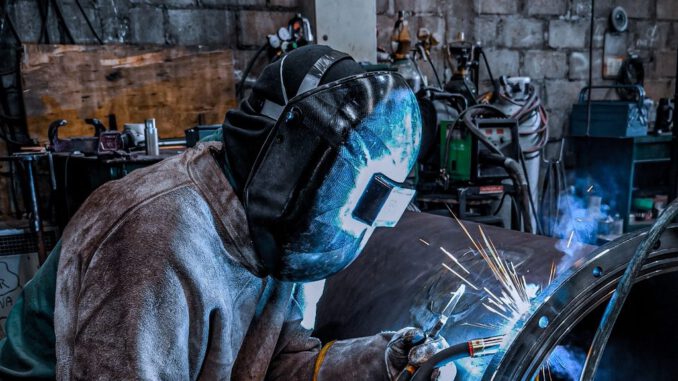 Oficina regional del INE en La Araucanía informando sobre cifras de empleo y desocupación local