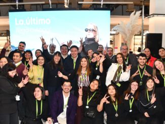 Nueva tienda de Falabella ubicada en el centro de Angol con clientes ingresando al local