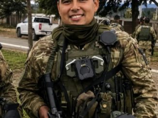 General director de Carabineros Marcelo Araya durante el responso del cabo primero Marcos Cosme en Temuco