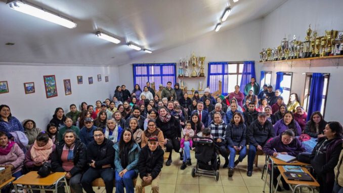 Ceremonia o representación del proyecto habitacional del comité Fuerza Unida en Capitán Pastene Lumaco