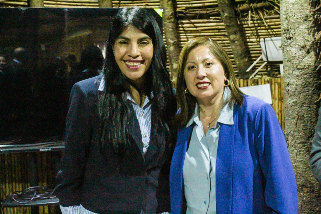 Ministra de Ciencia junto a emprendedoras mapuche en el Centro de Desarrollo de Negocios Inakeyu de Sercotec.