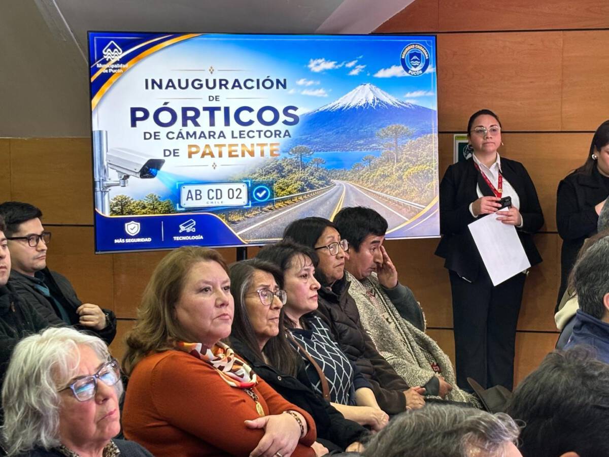 Pórticos lectores de patentes instalados en los accesos de la comuna de Pucón