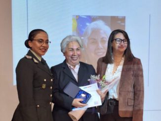 Ceremonia de aniversario del Registro Civil en La Araucanía con reconocimiento a funcionarios por años de servicio