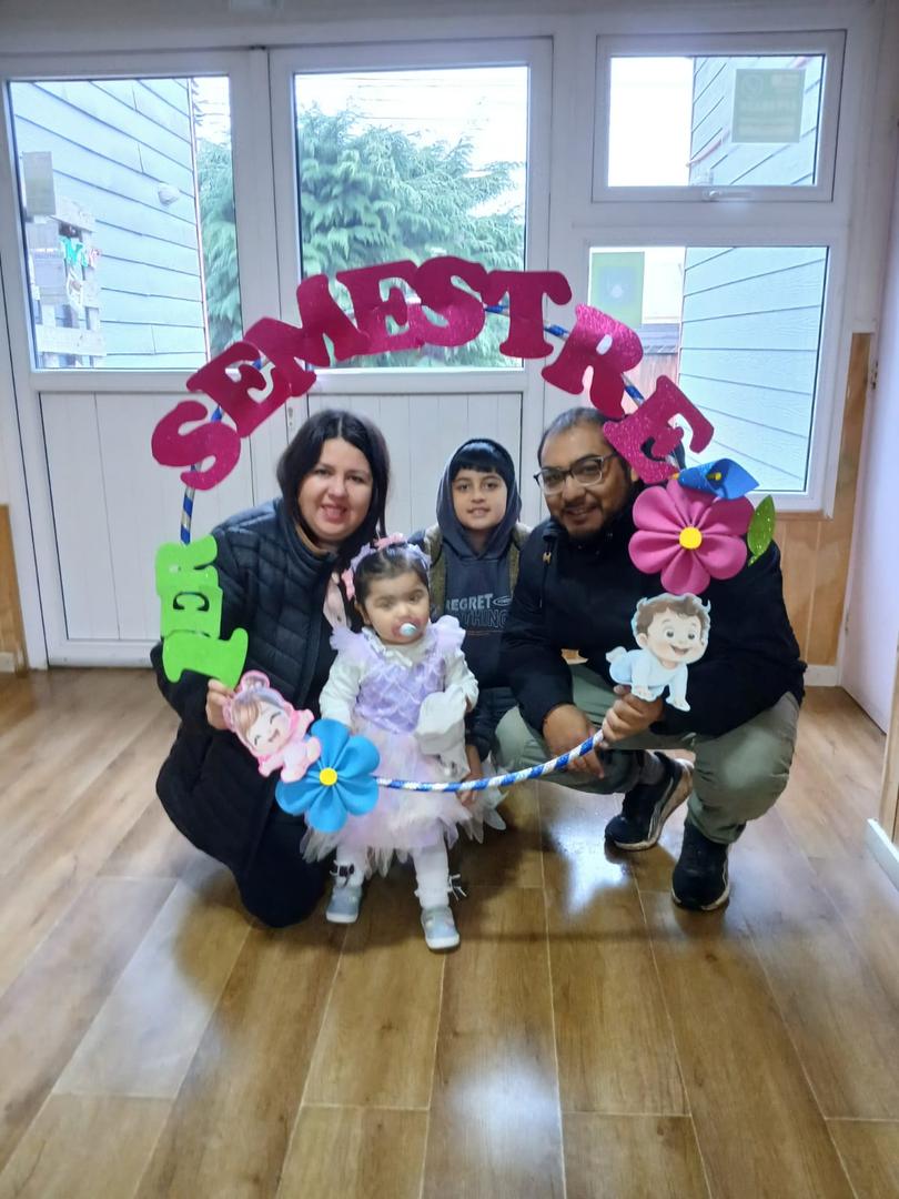 Niños y niñas participando en actividades pedagógicas lúdicas en la Sala Cuna Las Araucanas de Villarrica