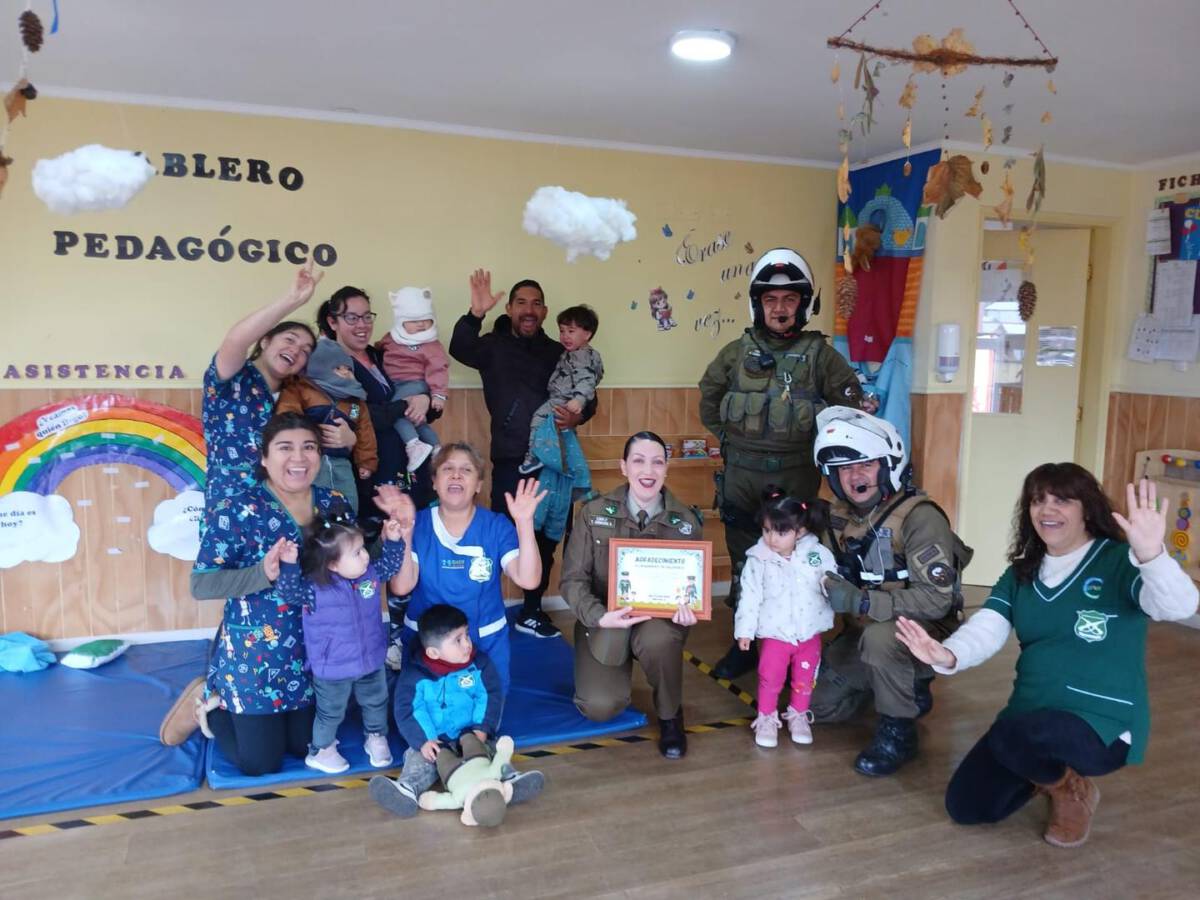Niños y niñas participando en actividades pedagógicas lúdicas en la Sala Cuna Las Araucanas de Villarrica