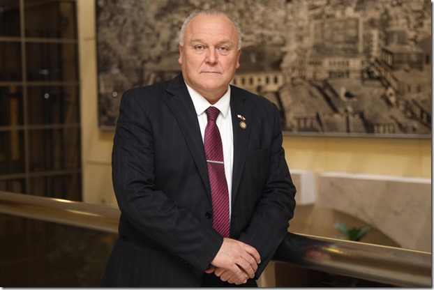 Senador Miguel Becker