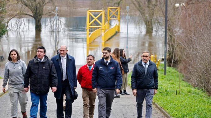 Subsecretario General de Gobierno José Francisco Lagos recorriendo zonas afectadas por el temporal en La Araucanía.