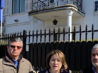 Fachada del cuartel de la PDI en Traiguén con autoridades locales trabajando para evitar su cierre.