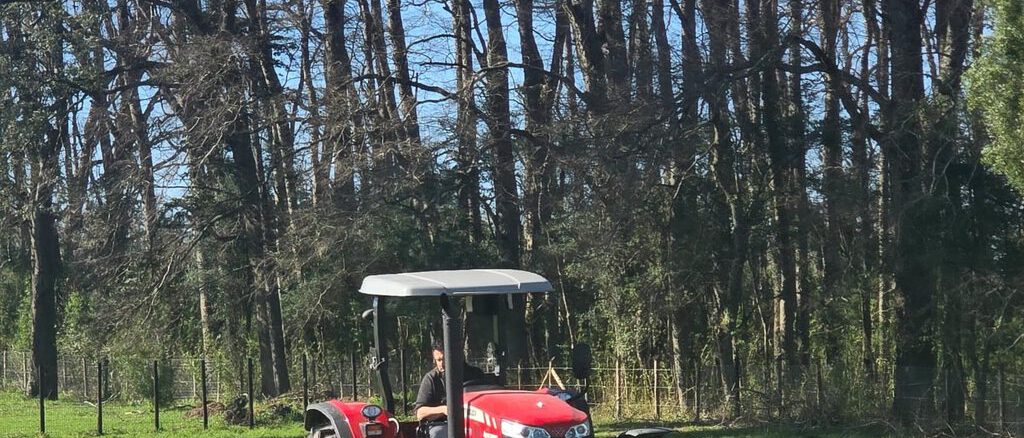 Tractor agrícola recuperado por Carabineros tras investigación de estafa en Vilcún