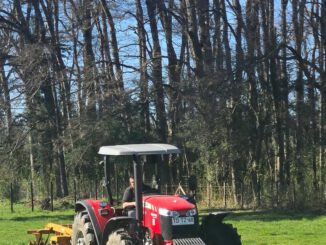 Tractor agrícola recuperado por Carabineros tras investigación de estafa en Vilcún