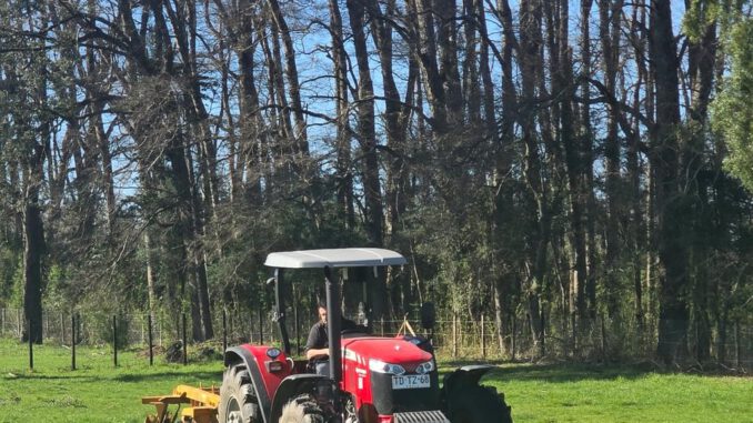 Tractor agrícola recuperado por Carabineros tras investigación de estafa en Vilcún