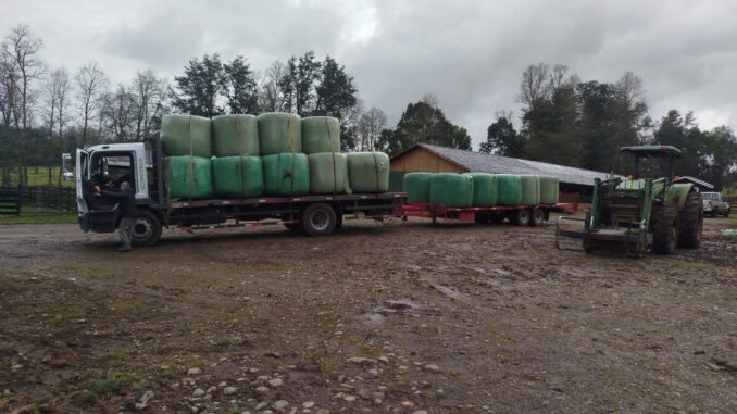 Entrega de equipamiento y motobombas por parte de la Cámara Chilena de la Construcción Araucanía para municipios afectados.