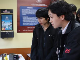 Estudiantes de enseñanza media participando en actividades prácticas y recorriendo laboratorios en la facultad de ingeniería de la Universidad de La Frontera